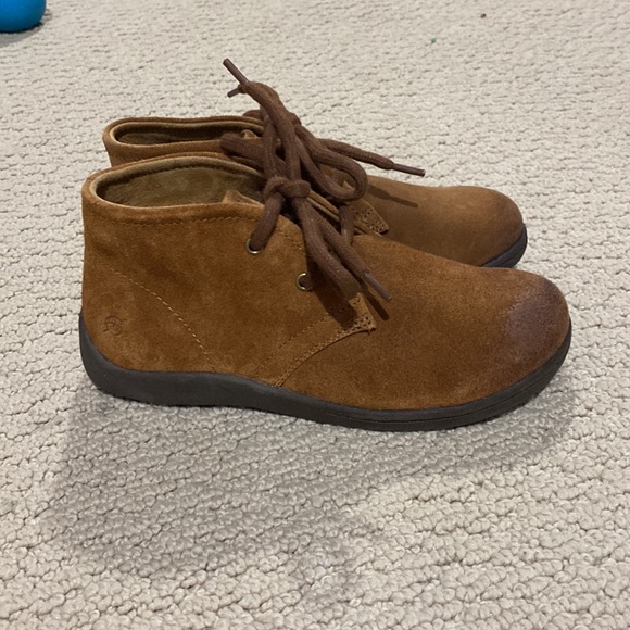 Boys Born boots NWT! - Picture 3 of 5